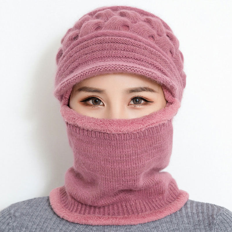 冬コーデにぴったり!マフラー一体型ニット帽