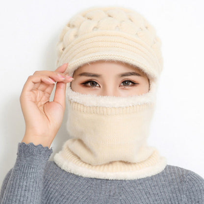 冬コーデにぴったり！マフラー一体型ニット帽